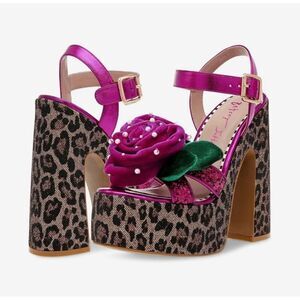 NEW Betsey Johnson Women's Eugene Heeled Sandals 8 Leopard